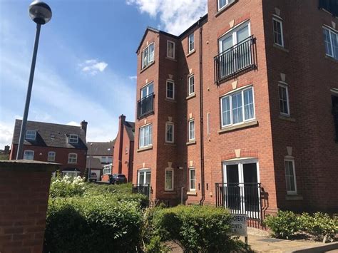 Studio to rent west bromwich  We are proud to offer this delightful newly built 2 bedroom, 2 bathroom flat in a great location in B70, in a community of young professionals and